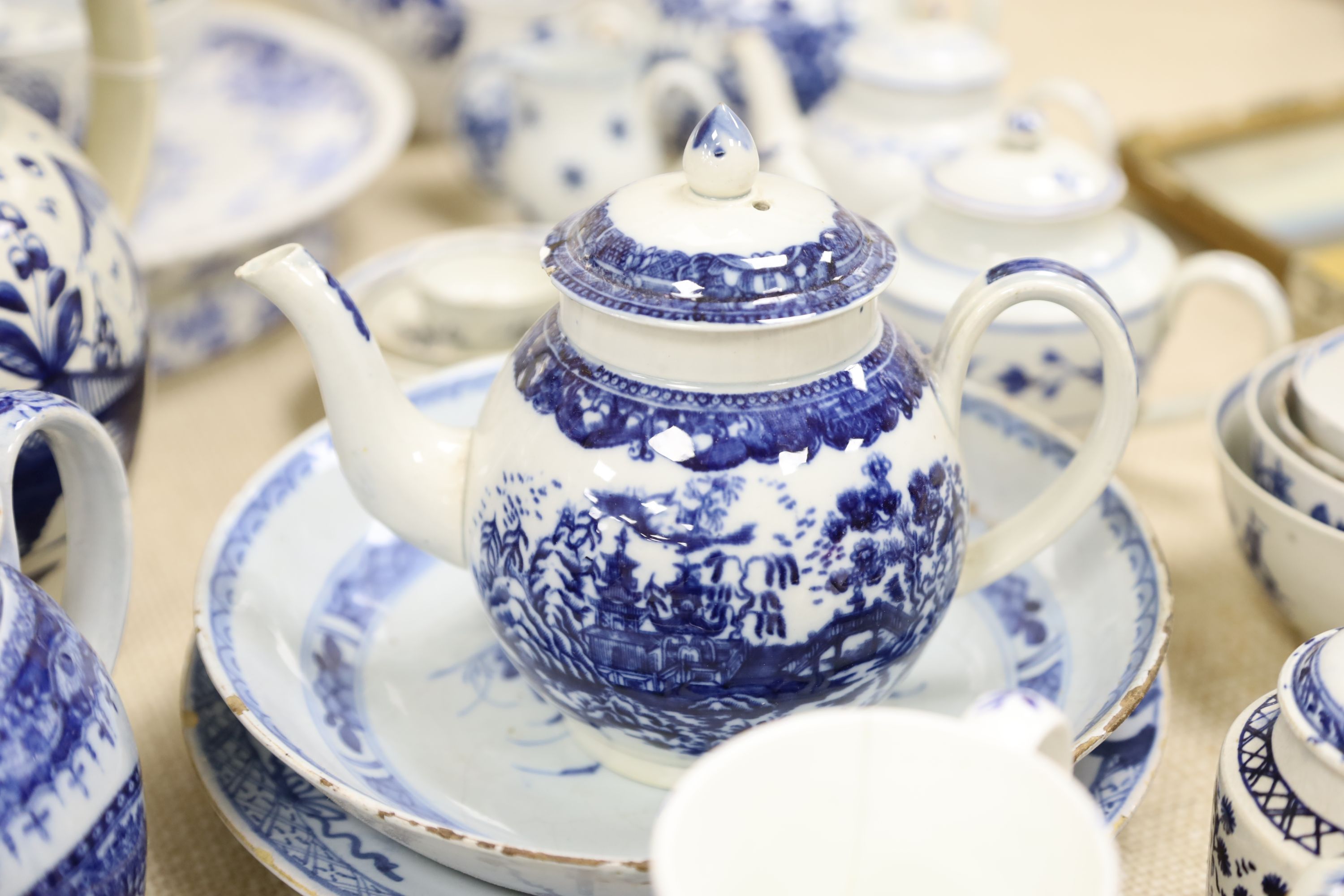 A collection of mainly 18th century English blue and white ceramics, including Worcester, Caughley and Pearlware, (a.f.)